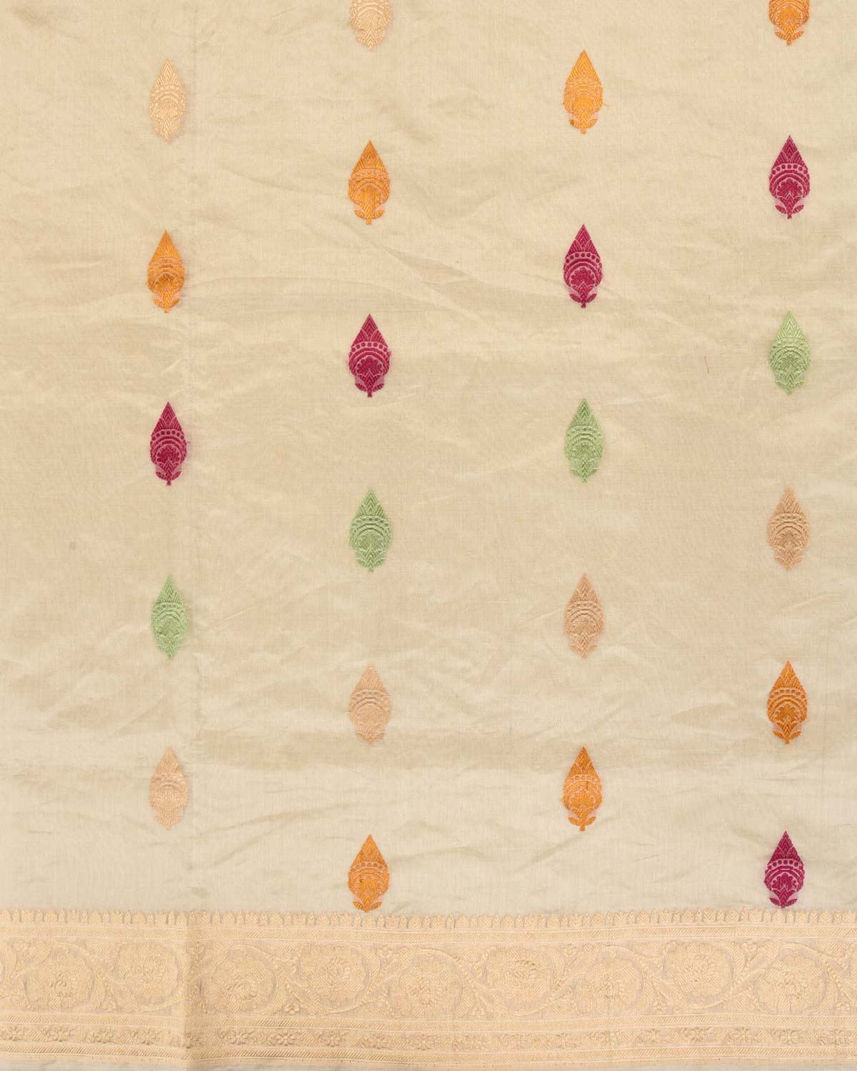 Metallic Cream Banarasi Resham Buta Kadhuan Brocade Handwoven Kora Tissue Saree-HolyWeaves