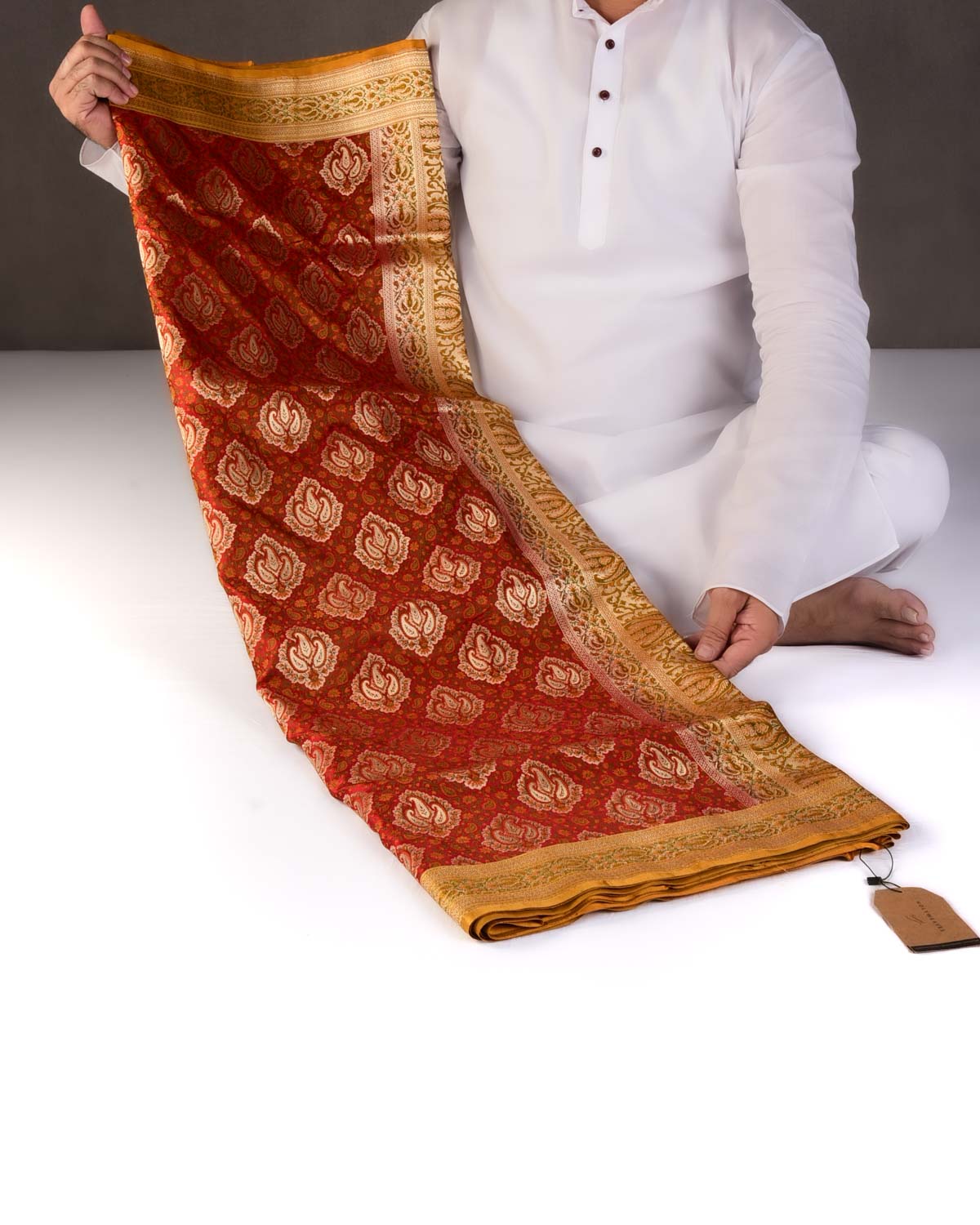 Bridal Red Banarasi Gold Zari & Resham Tehri Jamawar Brocade Handwoven Katan Silk Saree with Contrast Border Pallu-HolyWeaves