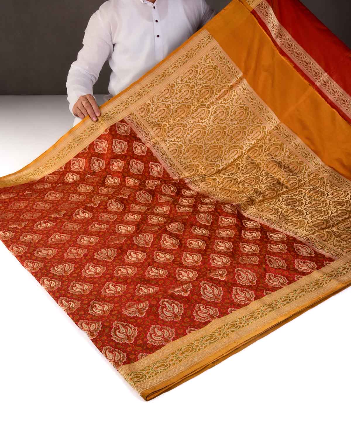 Bridal Red Banarasi Gold Zari & Resham Tehri Jamawar Brocade Handwoven Katan Silk Saree with Contrast Border Pallu-HolyWeaves