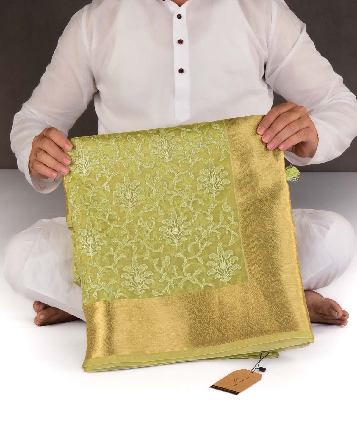 Green Banarasi Resham Embroidery Woven Kora Silk Saree with Gold Zari Brocade Border Pallu-HolyWeaves