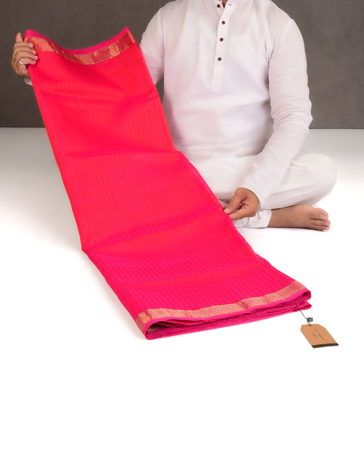 Shot Pink-Orange Watermark Houndstooth Tanchoi Handwoven Kora Silk Banarasi Saree-HolyWeaves