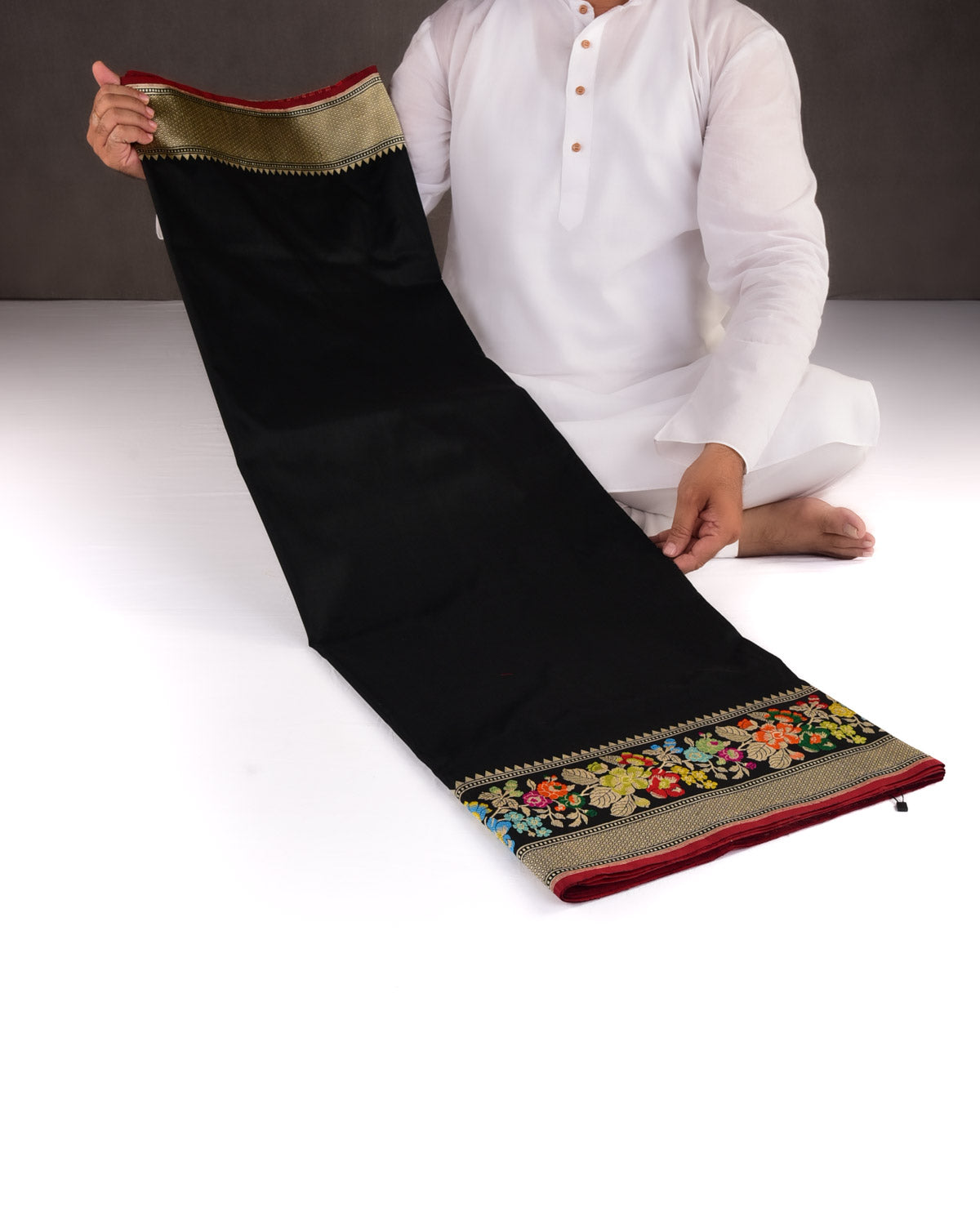 Black Banarasi Kadhuan Brocade Handwoven Katan Silk Saree with Meenekari Bel Border Pallu-HolyWeaves