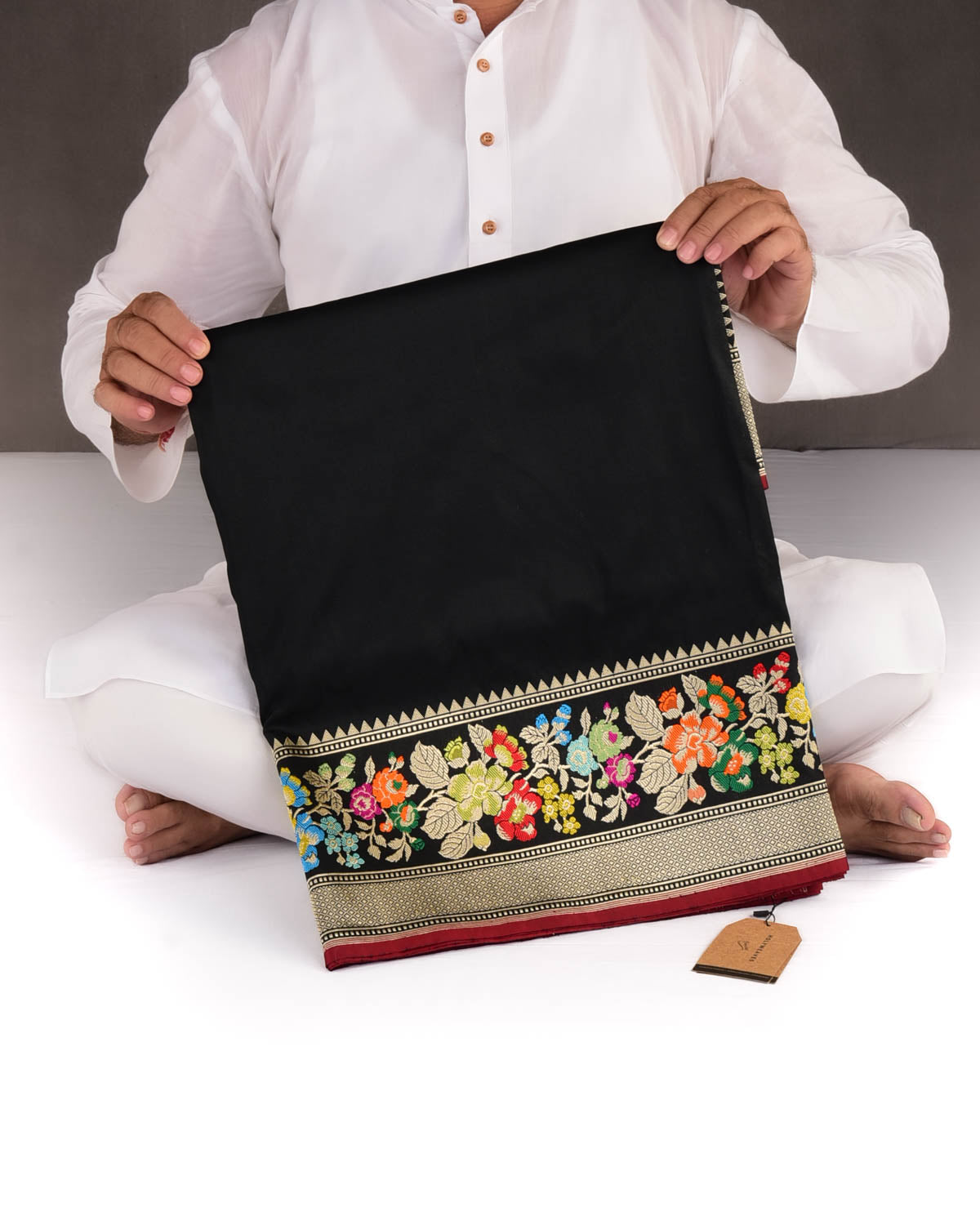 Black Banarasi Kadhuan Brocade Handwoven Katan Silk Saree with Meenekari Bel Border Pallu-HolyWeaves