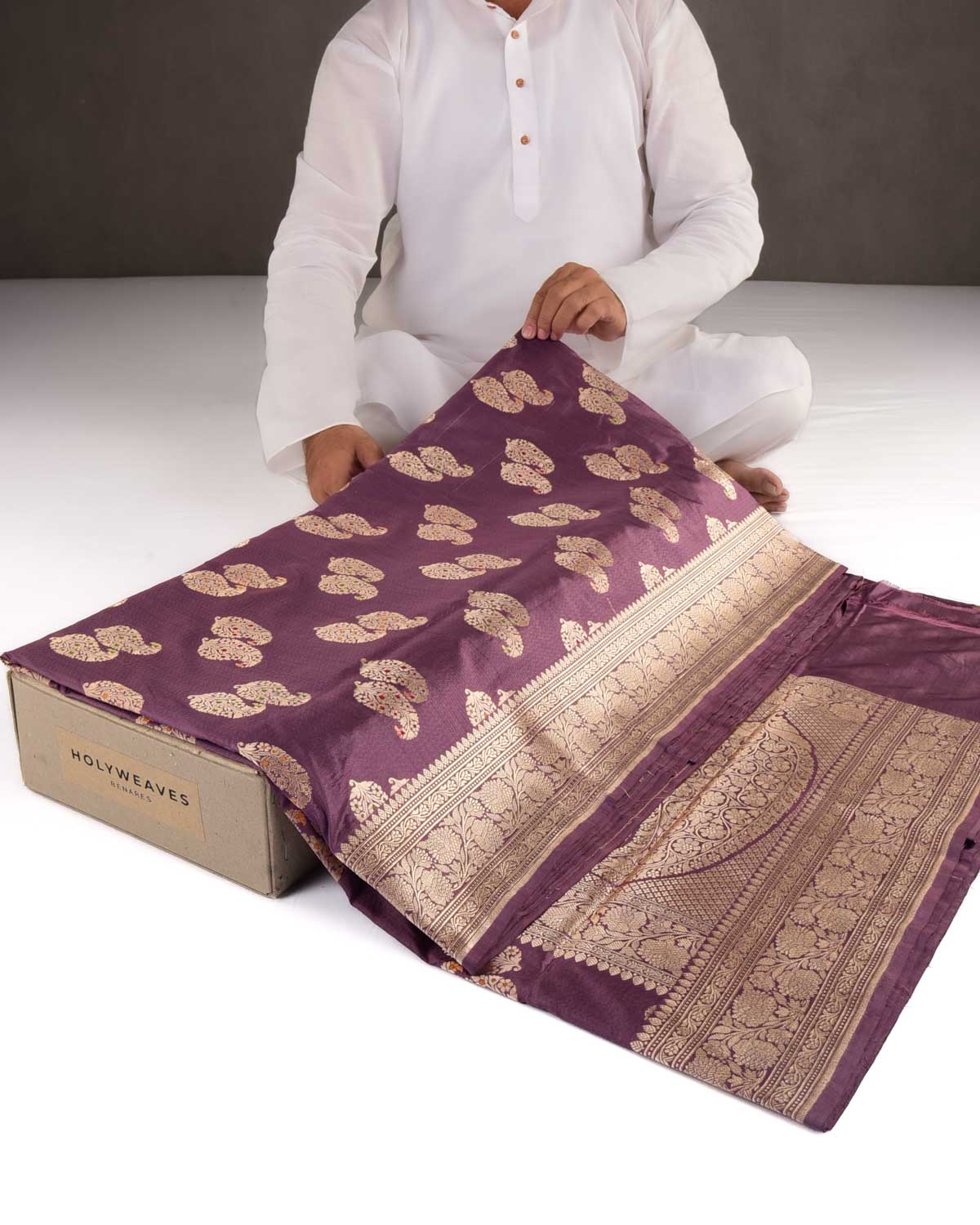 French Lilac Banarasi Gold Zari Duet Meenekari Paisleys Tanchoi Brocade Handwoven Katan Silk Saree-HolyWeaves