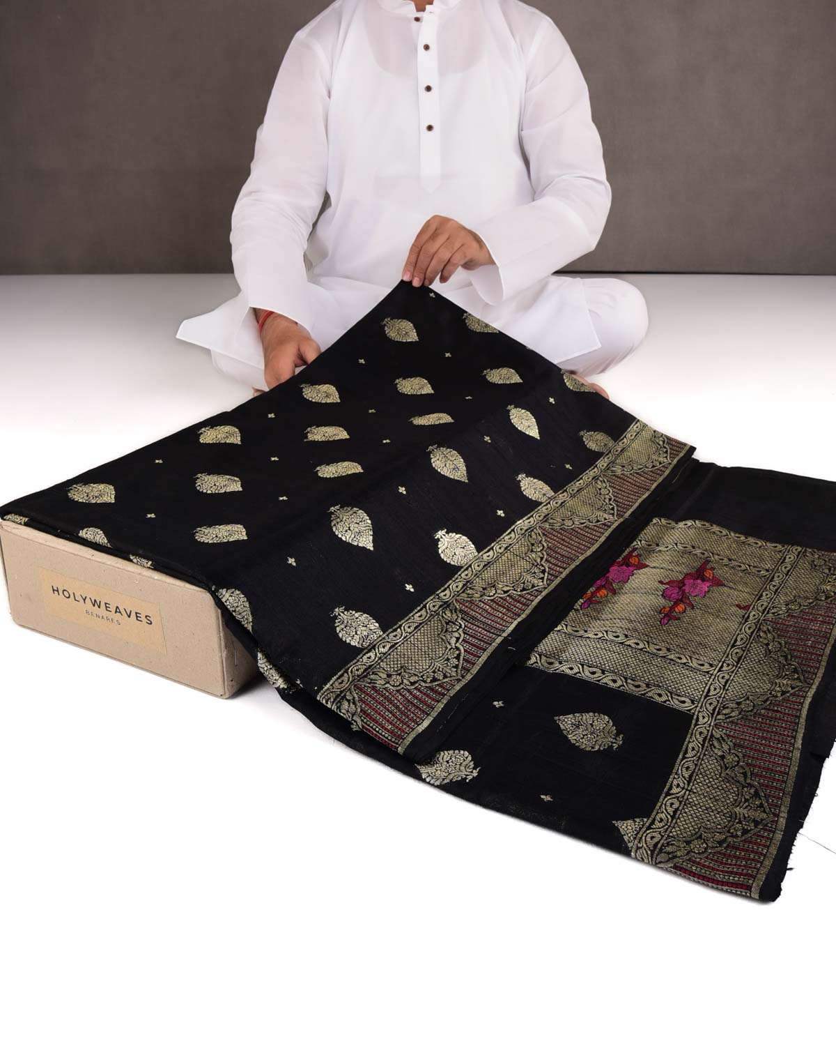 Black Spade Buta Cutwork Brocade Woven Raw Silk Banarasi Saree-HolyWeaves