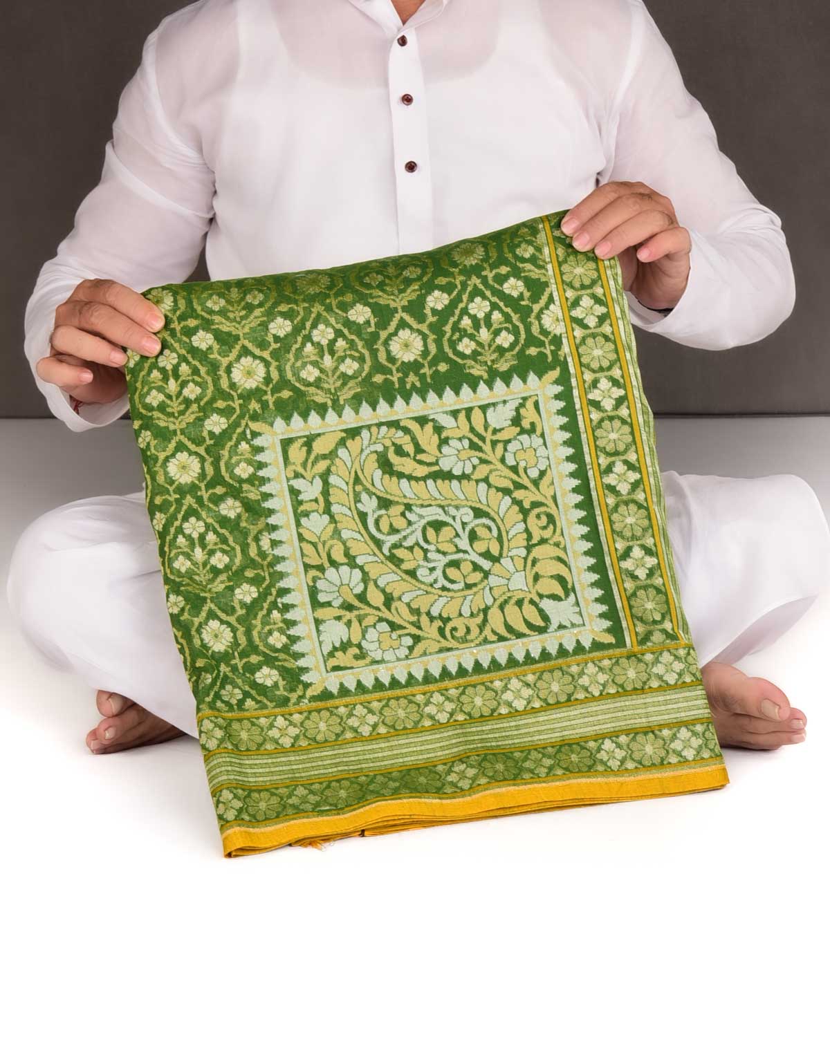 Green Haritambari Gold & Silver Zari Jaal Cutwork Brocade Handwoven Cotton Banarasi Saree with Koniya Buta-HolyWeaves