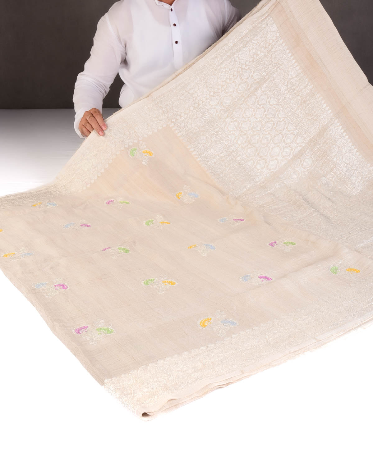 Textured Beige Silver Zari & Meenekari Flower Buta Kadhuan Brocade Handwoven Tasar Georgette Banarasi Saree-HolyWeaves
