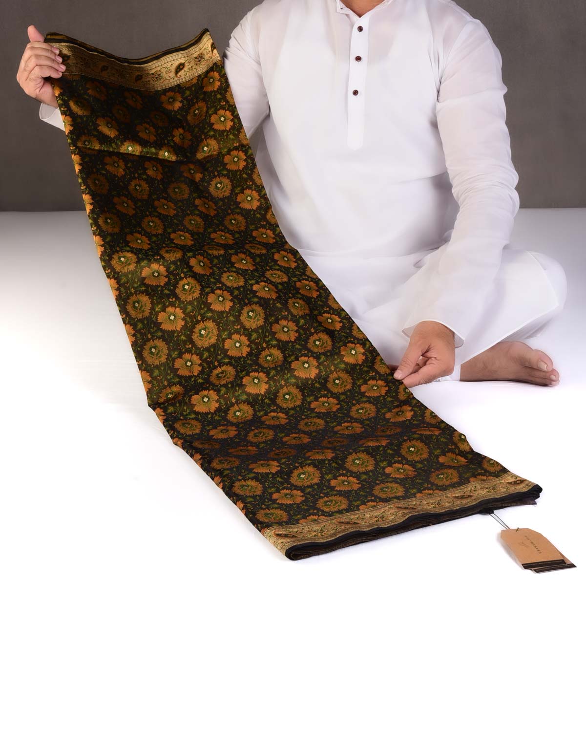 Black Tehra Floral Jaal Jamawar Brocade Handwoven Katan Silk Banarasi Saree with Gold Zari Border Pallu-HolyWeaves