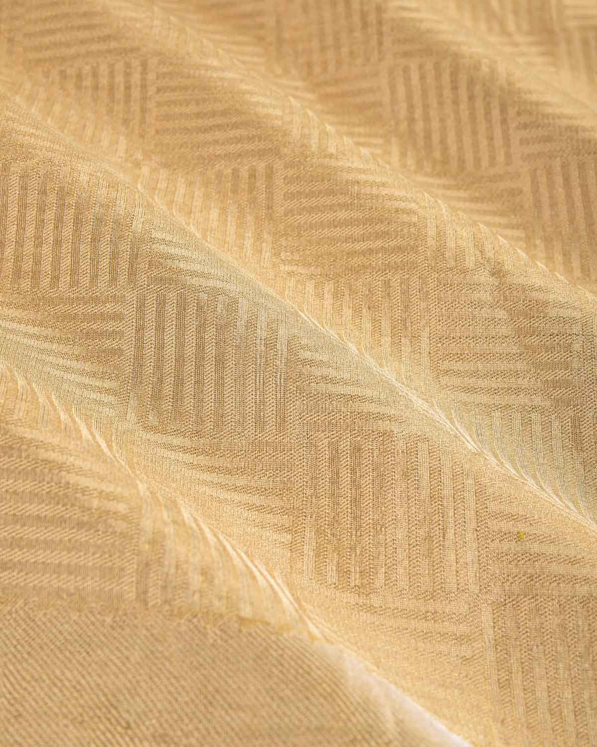 Metallic Gold Chequered Grids Brocade Handwoven Tissue Banarasi Saree-HolyWeaves