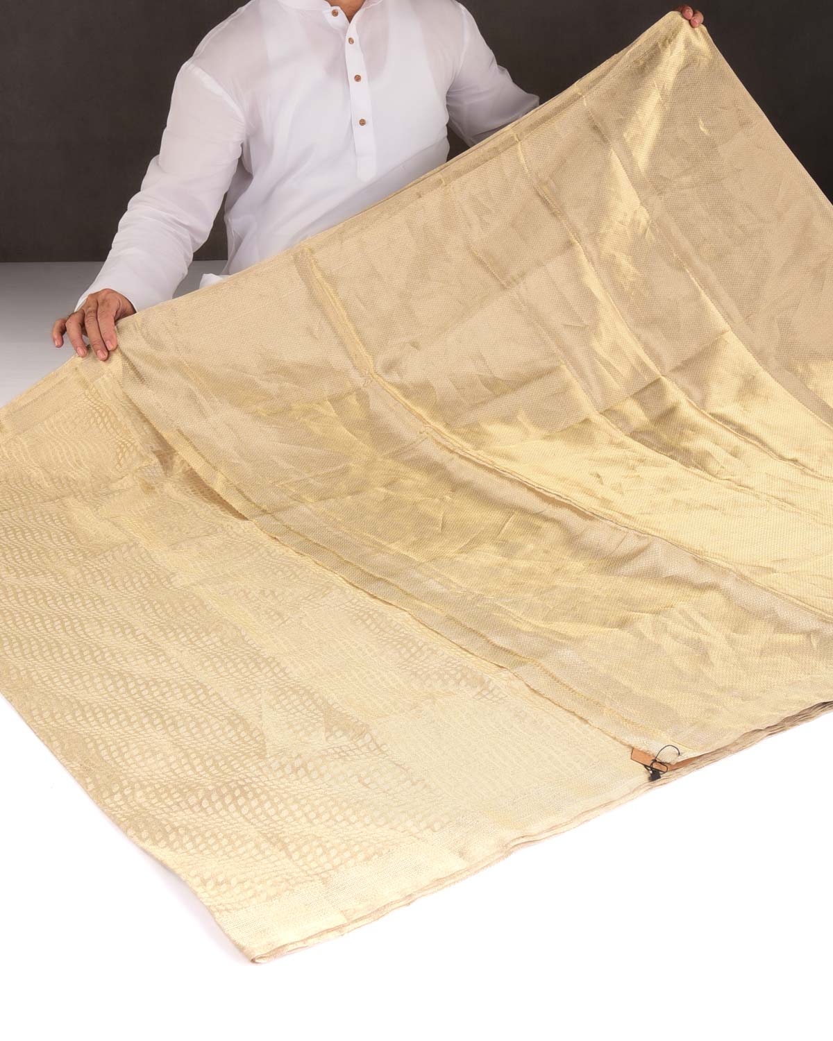 Metallic Gold Illusion Waves Brocade Handwoven Tissue Banarasi Saree-HolyWeaves