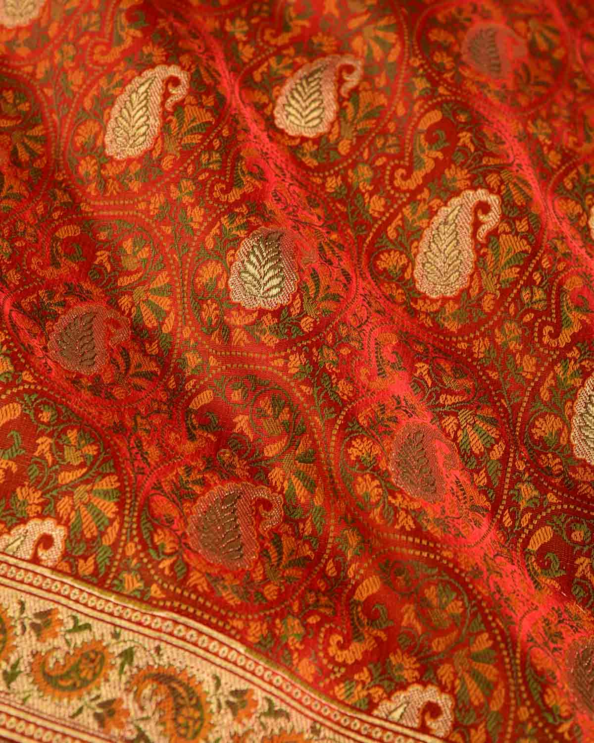 Sinddori Red Tehri Paisley Satin Jamawar Tanchoi Brocade Handwoven Katan Silk Banarasi Saree-HolyWeaves