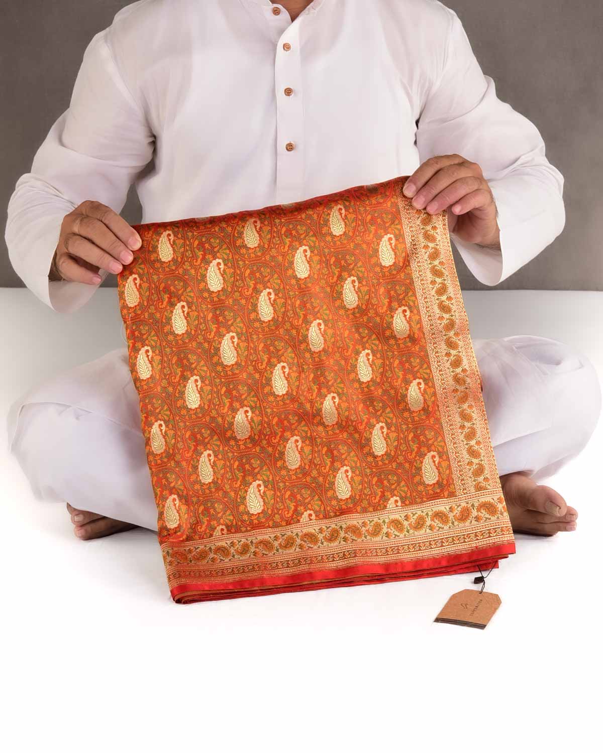 Sinddori Red Tehri Paisley Satin Jamawar Tanchoi Brocade Handwoven Katan Silk Banarasi Saree-HolyWeaves