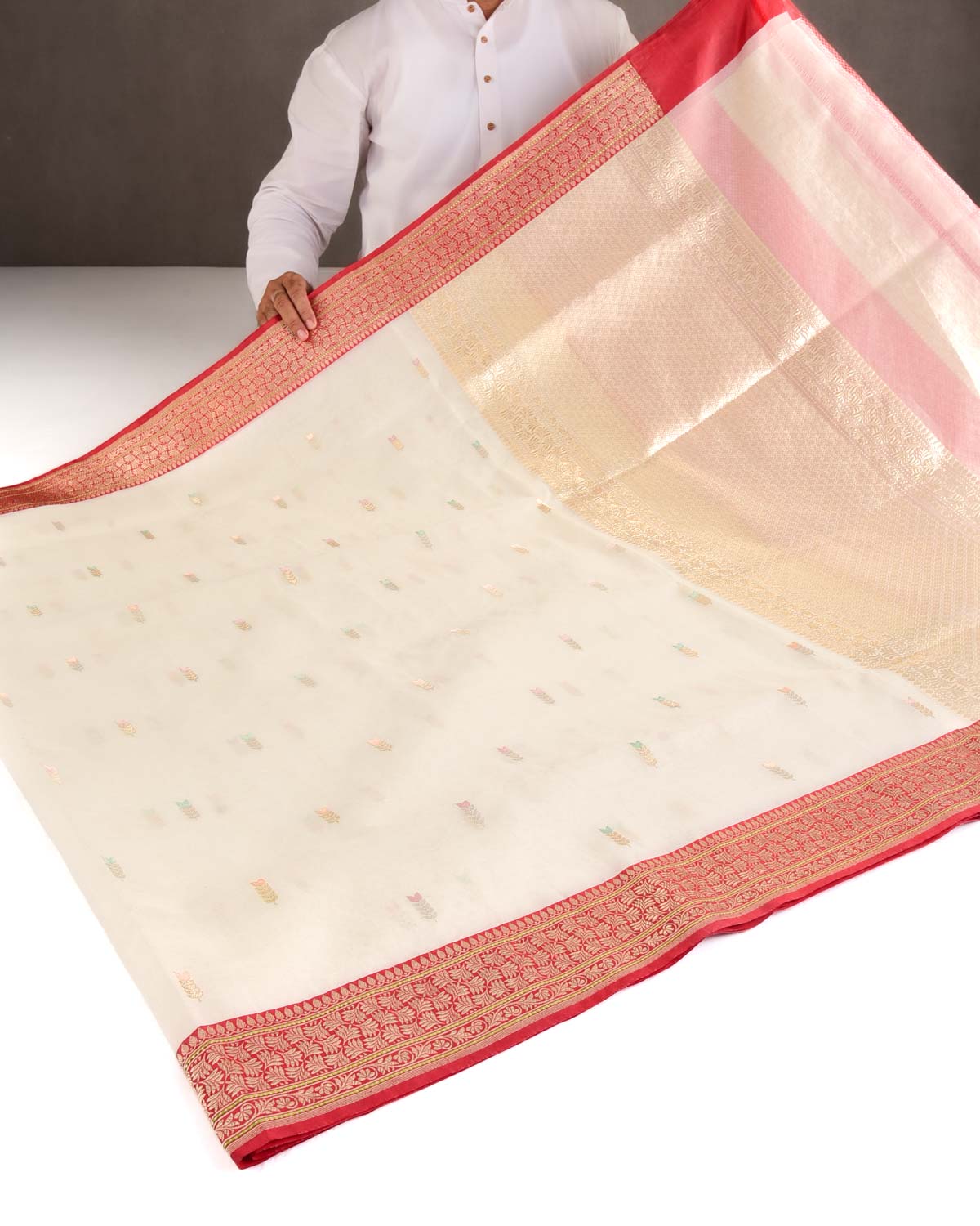 Ivory White Gold & Silver Zari & Meenekari Buti Kadhuan Brocade Handwoven Kora Silk Banarasi Saree-HolyWeaves