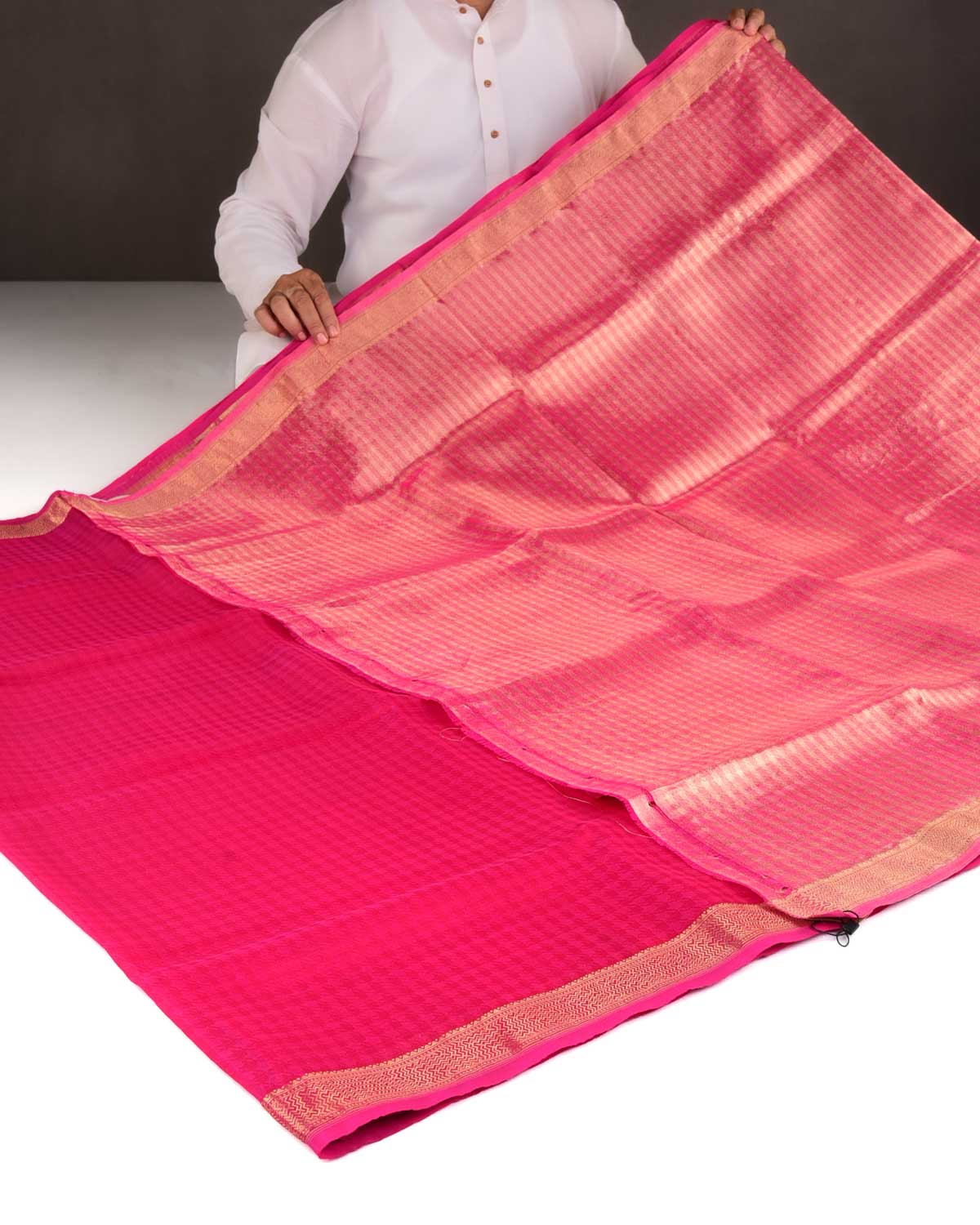 Shot Red-Pink Houndstooth WATERMARK Tanchoi Handwoven Kora Silk Banarasi Saree with Gold Zari Border Pallu-HolyWeaves