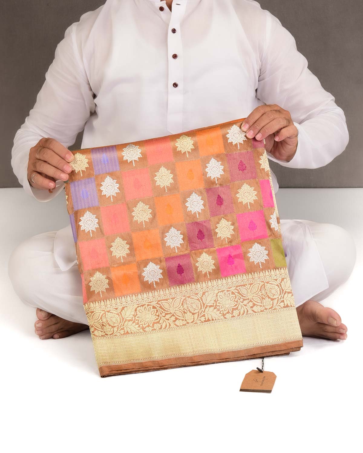 Metallic Brown Chequered Butis Kadhuan Brocade Handwoven Katan Tissue Banarasi Saree-HolyWeaves