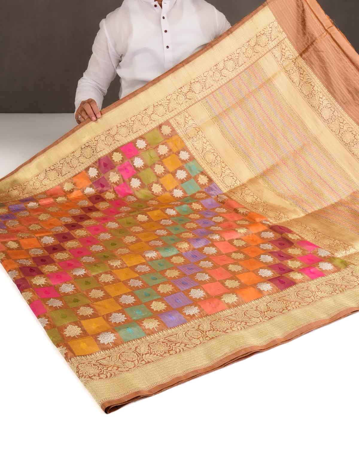 Metallic Brown Chequered Butis Kadhuan Brocade Handwoven Katan Tissue Banarasi Saree-HolyWeaves