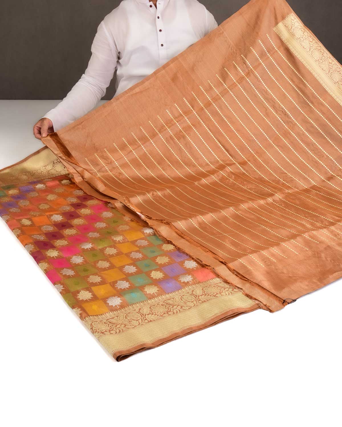 Metallic Brown Chequered Butis Kadhuan Brocade Handwoven Katan Tissue Banarasi Saree-HolyWeaves