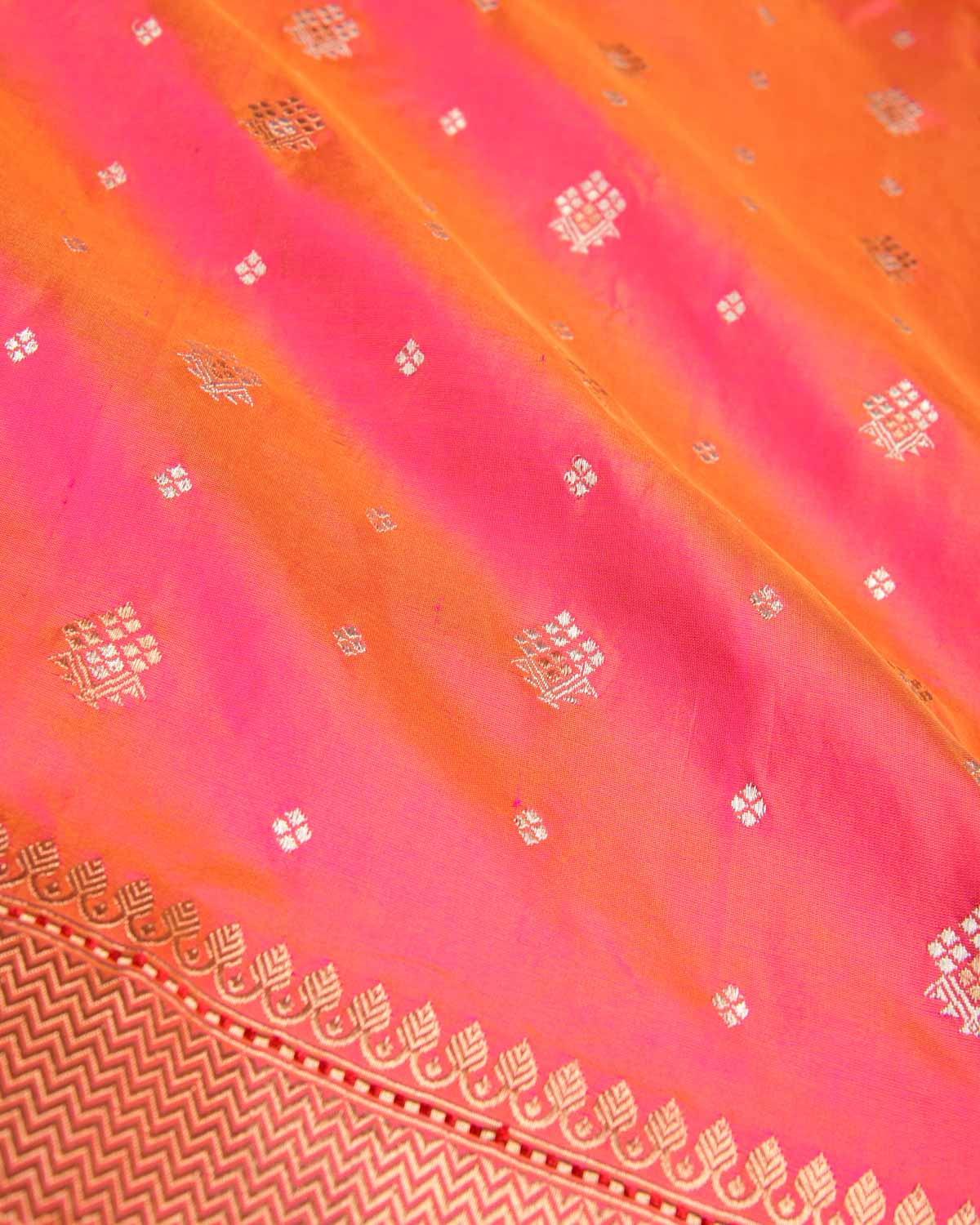 Shot Peach Gold & Silver Zari Bachcha Buti Kadhuan Brocade Handwoven Katan Silk Banarasi Saree-HolyWeaves