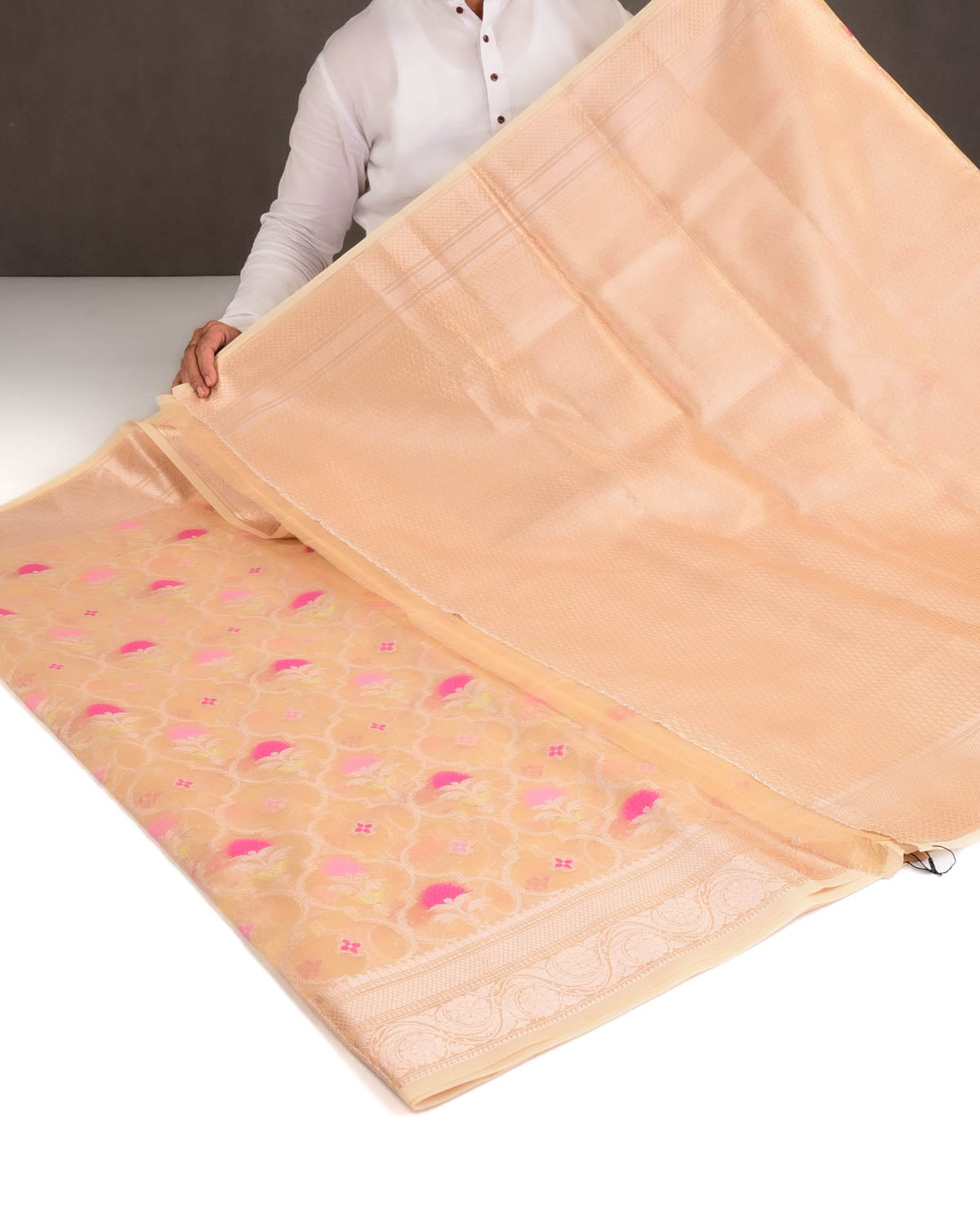 Metallic Yellow Ethnic Grids Cutwork Brocade Woven Art Cotton Tissue Banarasi Saree-HolyWeaves