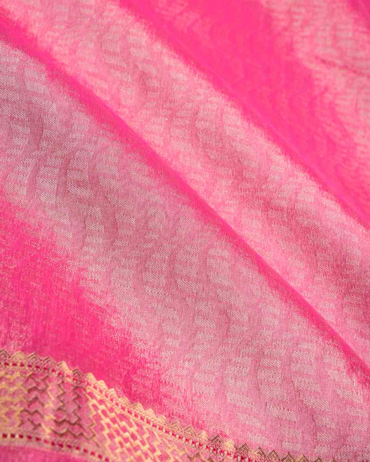 Metallic Pink Silver Zari Geometric Grids Tanchoi Handwoven Kora Tissue Banarasi Saree-HolyWeaves