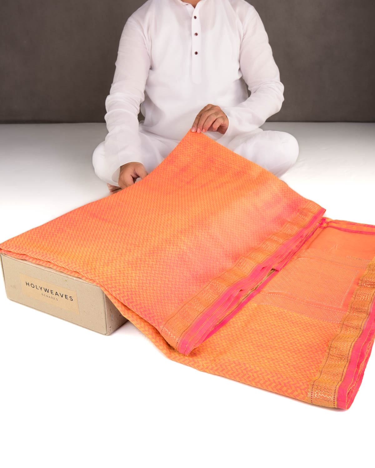 Shot Pink-Yellow Herring Bone Tanchoi Handwoven Linen Silk Banarasi Saree-HolyWeaves