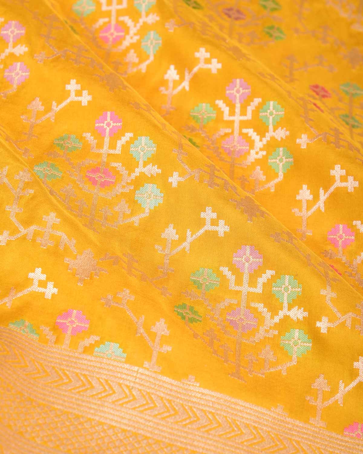 Mustard Yellow Tehra Floral Jaal Cutwork Brocade Handwoven Katan Silk Banarasi Saree-HolyWeaves