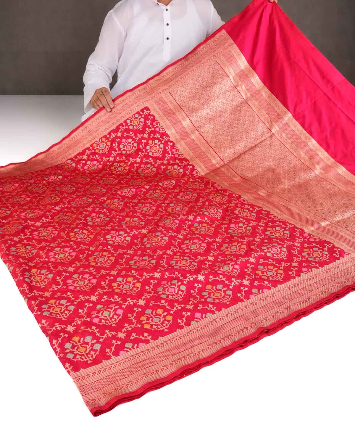 Shot Red-Pink Tehra Floral Jaal Cutwork Brocade Handwoven Katan Silk Banarasi Saree