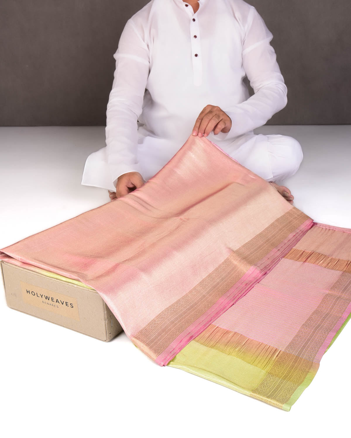 Ombre Metallic Green-Pink Brocade Woven Katan Tissue Banarasi Saree with Contrast Border Pallu-HolyWeaves