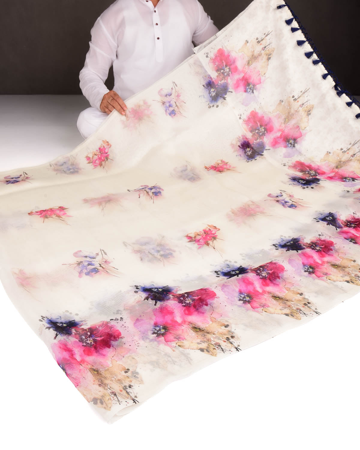 White Abstract Floral Printed Kora Silk Saree-HolyWeaves