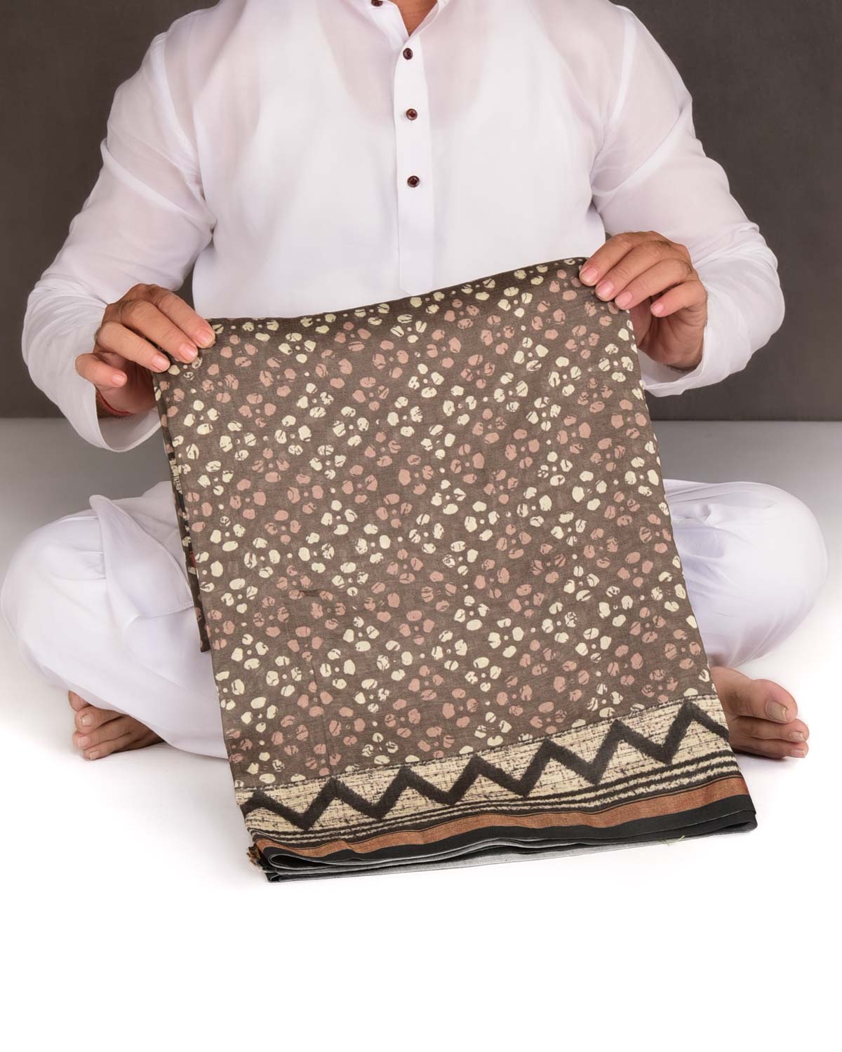 Brown Abstract Pebbles Printed Cotton Silk Saree-HolyWeaves