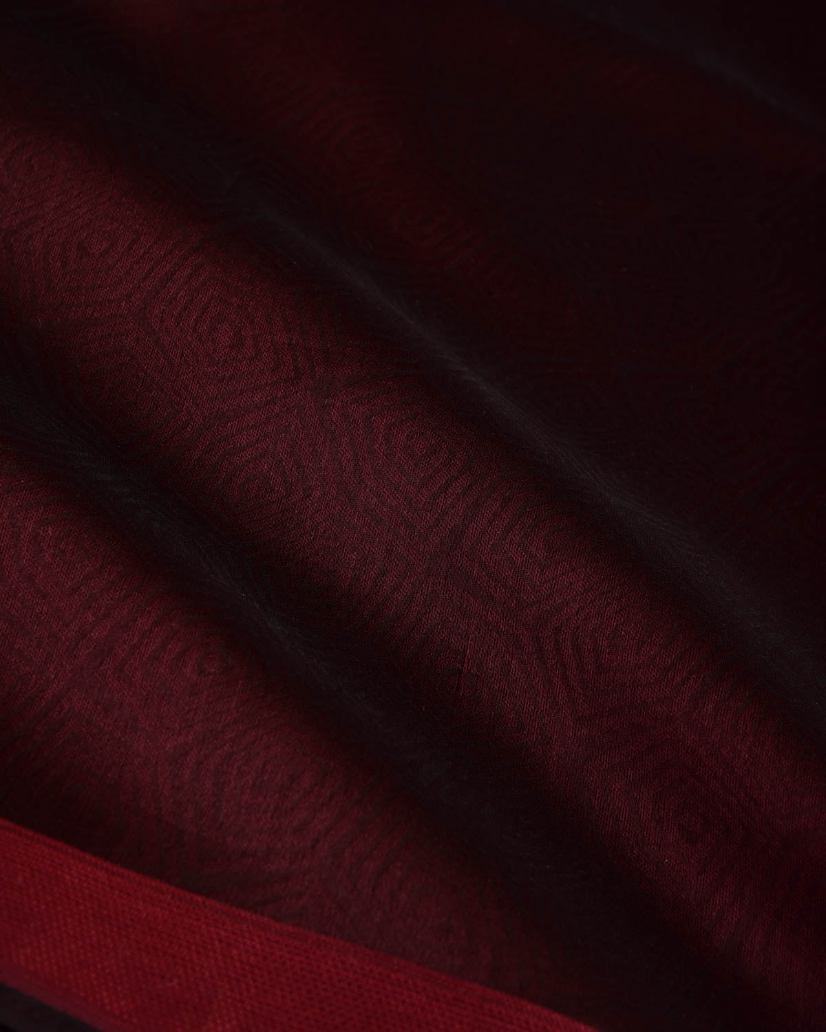 Sangria Maroon WATERMARK Illusion Honeycomb Handwoven Handwoven Kora Silk Banarasi Saree-HolyWeaves