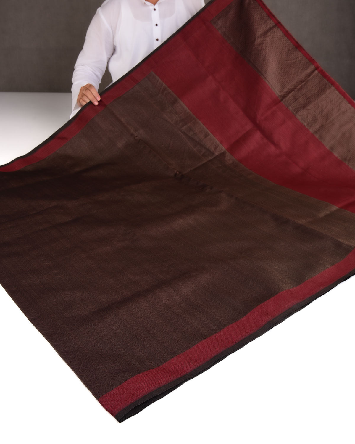 Chocolate Brown WATERMARK Illusion Waves Handwoven Handwoven Kora Silk Banarasi Saree-HolyWeaves