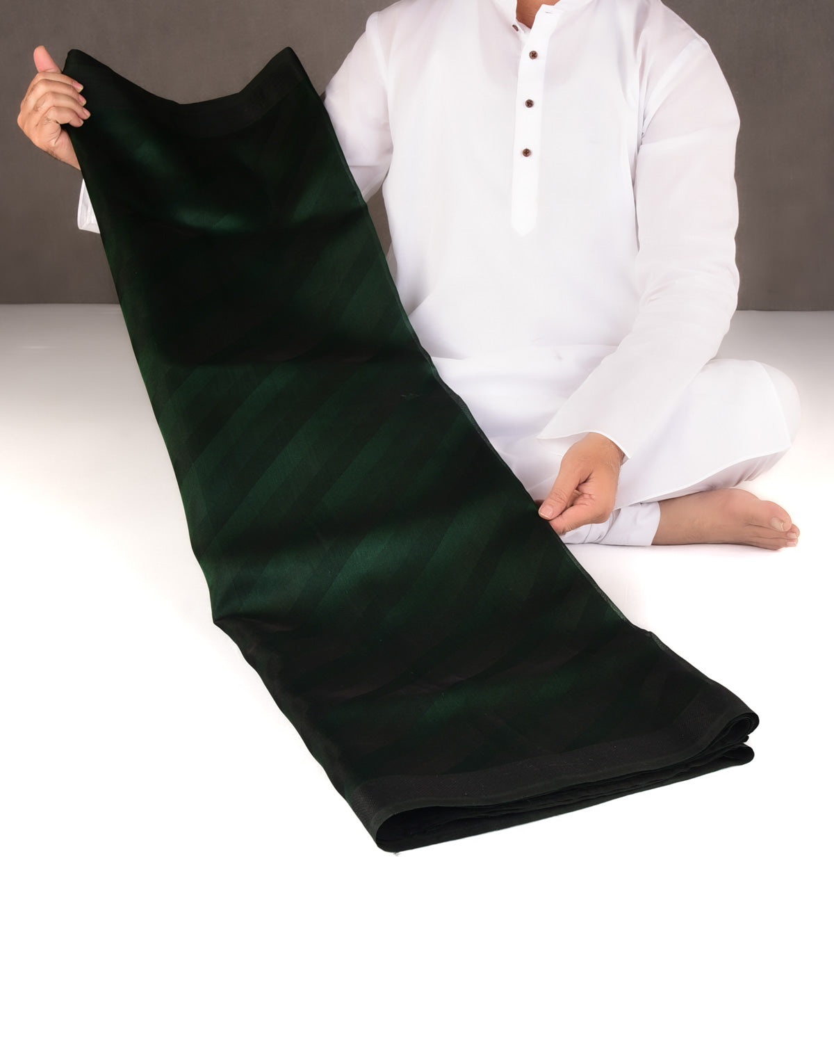 Midnight Green WATERMARK Diagonal Stripes Tanchoi Handwoven Kora Silk Banarasi Saree-HolyWeaves