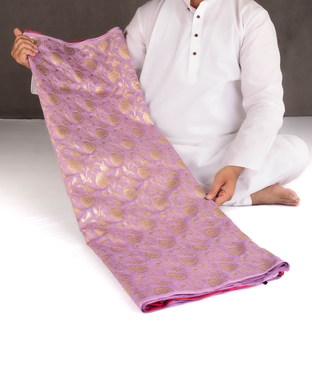 Mauve Dye Gold Zari Floral Jaal Cutwork Brocade Woven Cotton Silk Banarasi Saree