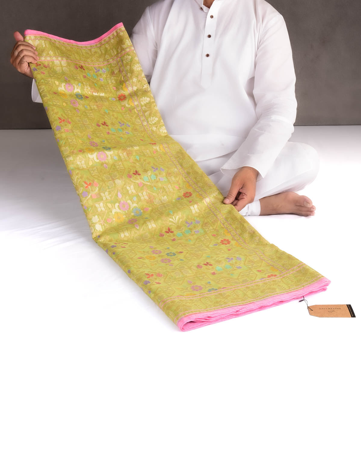 Green Sona Rupa Zari and Meenekari Paudi Cutwork Brocade Handwoven Kora Silk Banarasi Saree