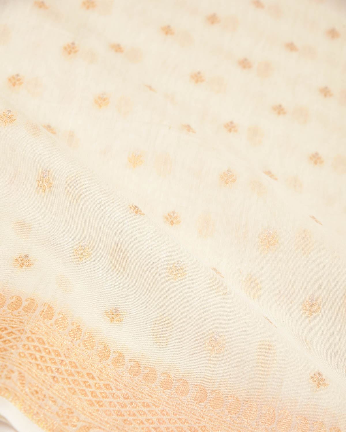 Ivory White Gold & Silver Zari Buti Cutwork Brocade Woven Cotton Silk Banarasi Saree-HolyWeaves