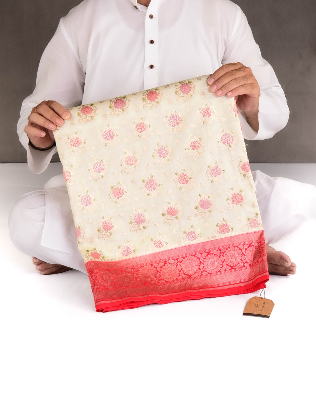 Cream Floral Buta Hand Brush Dye Cutwork Brocade Woven Spun Silk Banarasi Saree
