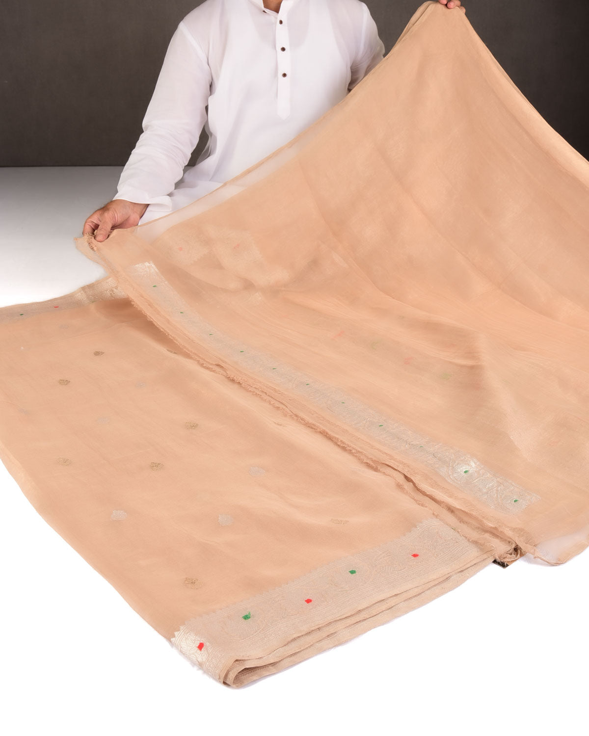 Metallic Beige Gold & Silver Zari Buti Kadhuan Brocade Handwoven Tissue Georgette Banarasi Saree with Meenekari Border Pallu
