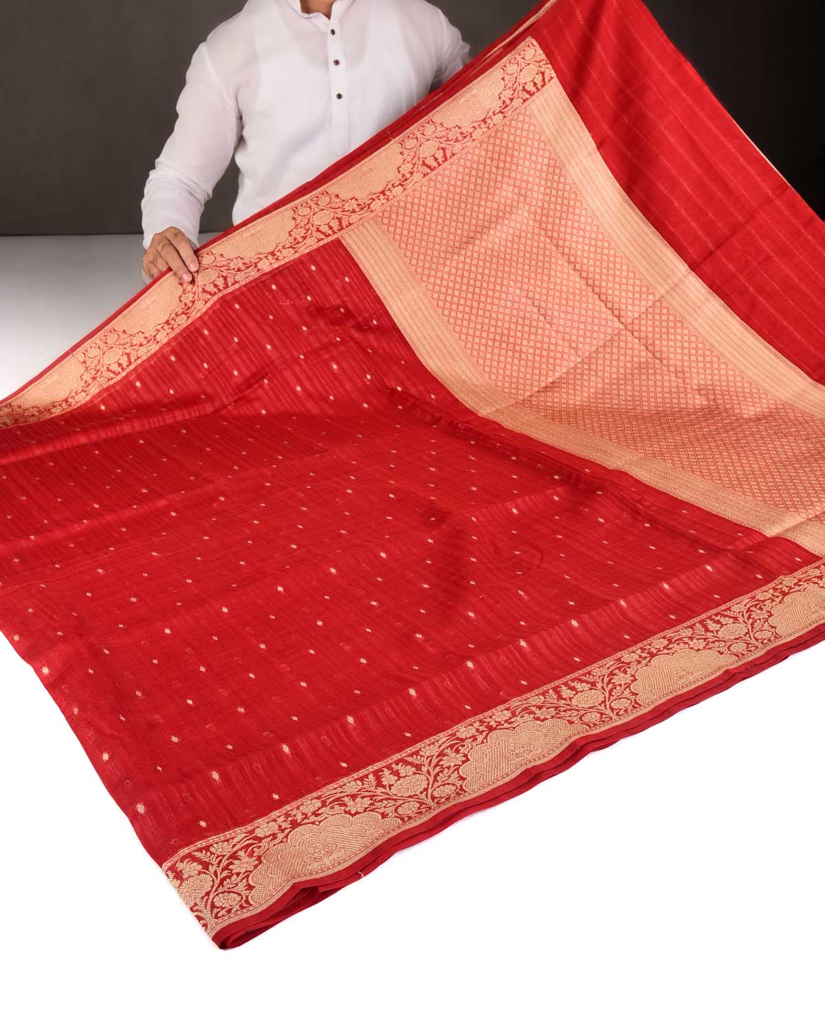 Variegated Red Gold Zari Diamond Buti Cutwork Brocade Woven Cotton Silk Banarasi Saree-HolyWeaves