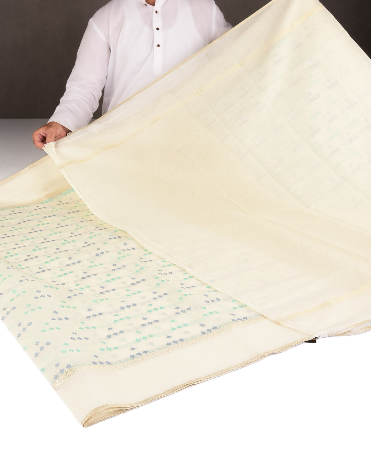 Blue-Green on Cream Resham Leaf Scatter Buti Cutwork Brocade Woven Art Cotton Silk Banarasi Saree