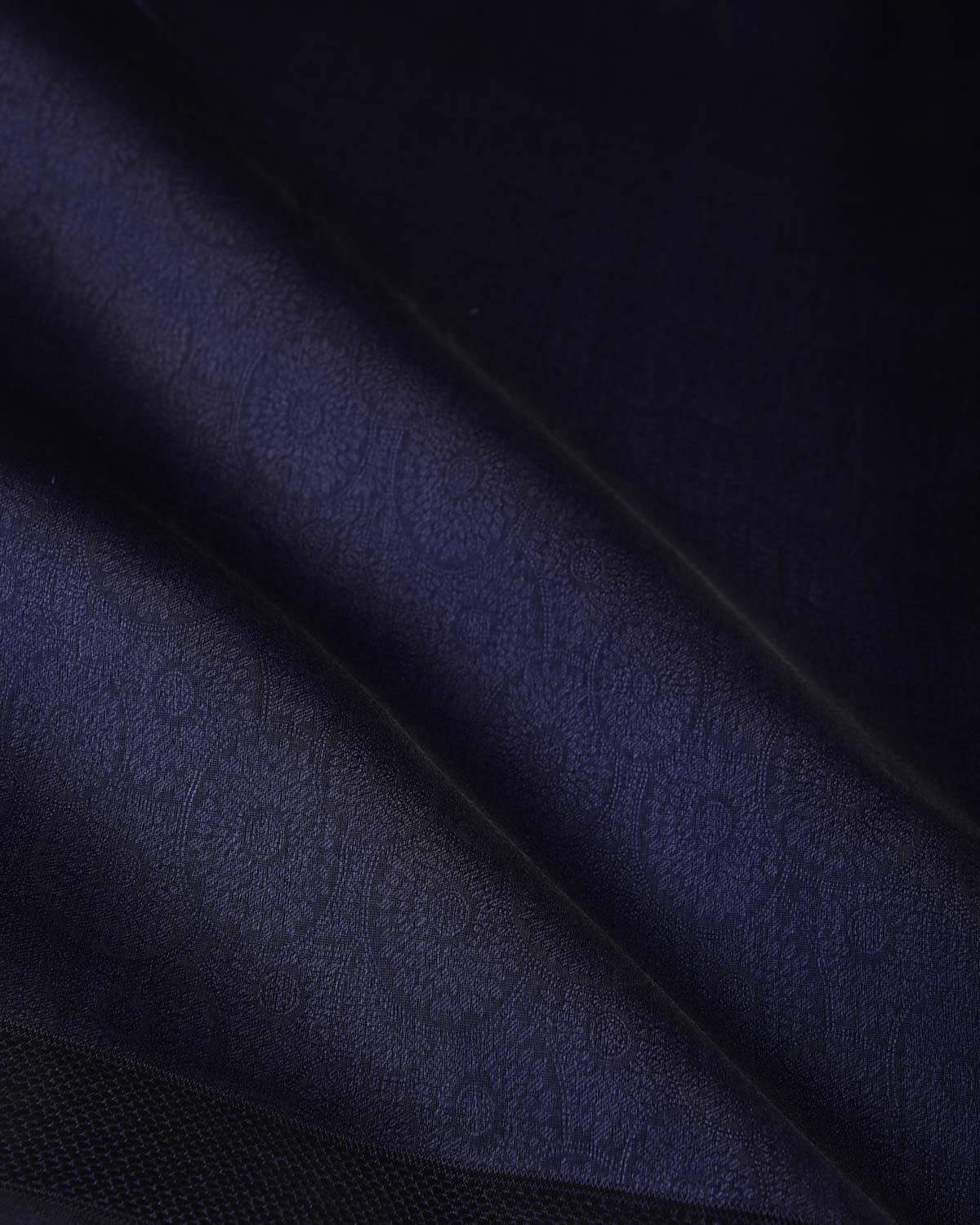 Navy Blue Chakri Tanchoi Woven Kora Silk Banarasi Saree-HolyWeaves