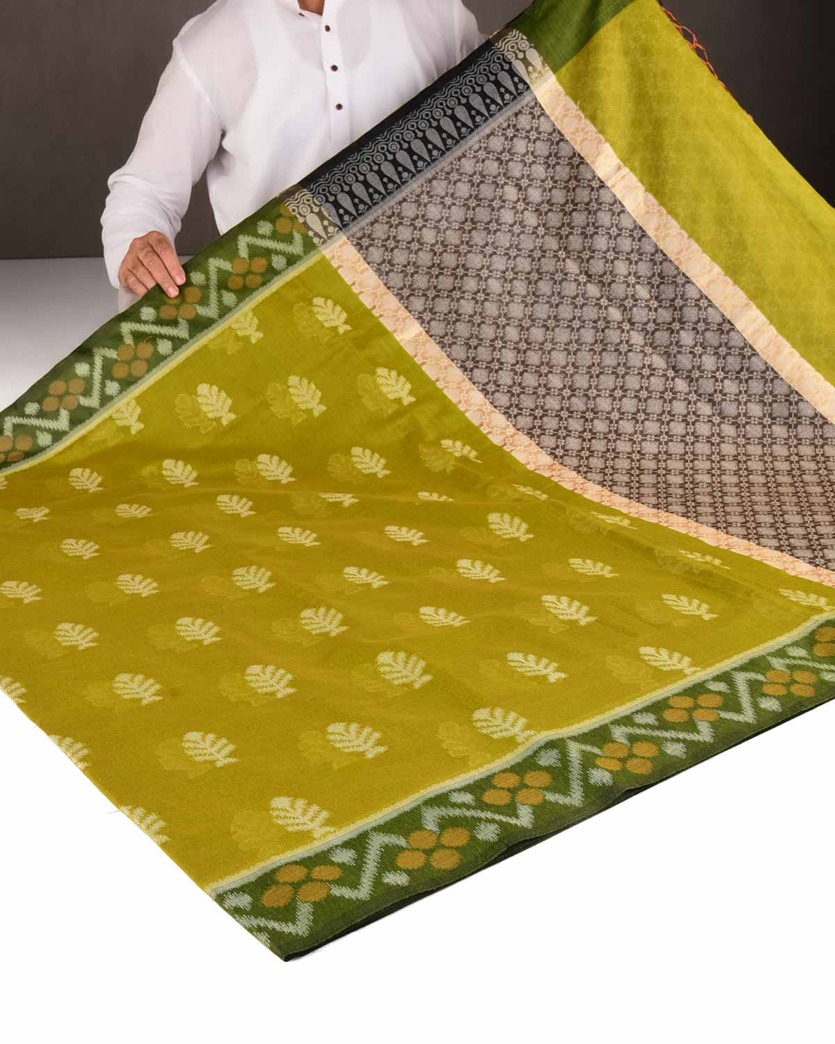 Green Ikat Style Resham Brocade Woven Art Cotton Silk Banarasi Saree