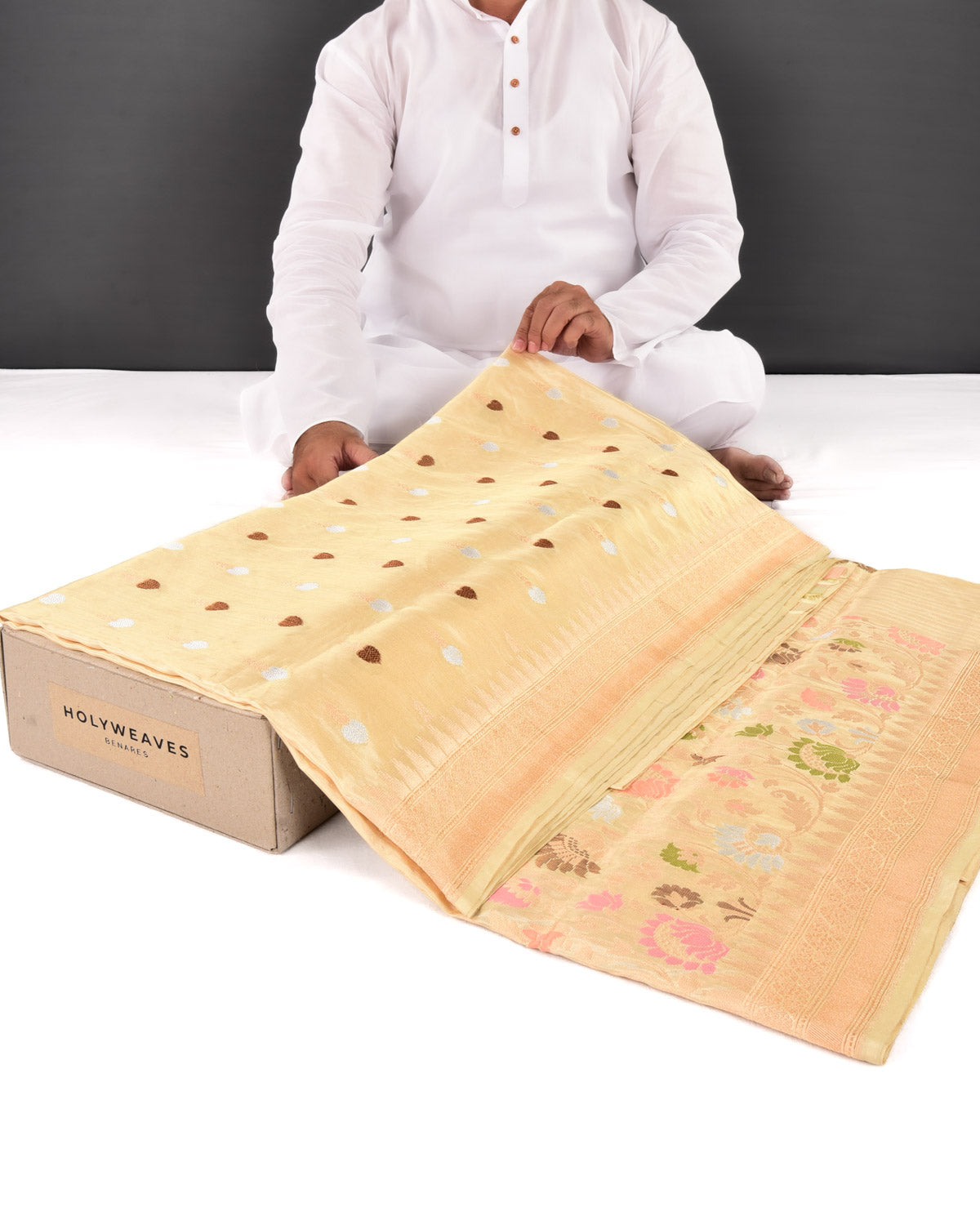Metallic Gold Banarasi Gold Silver Antique Zari Buti Cutwork Brocade Handwoven Katan Tissue Saree with Meenekari Border Pallu - By HolyWeaves, Benares