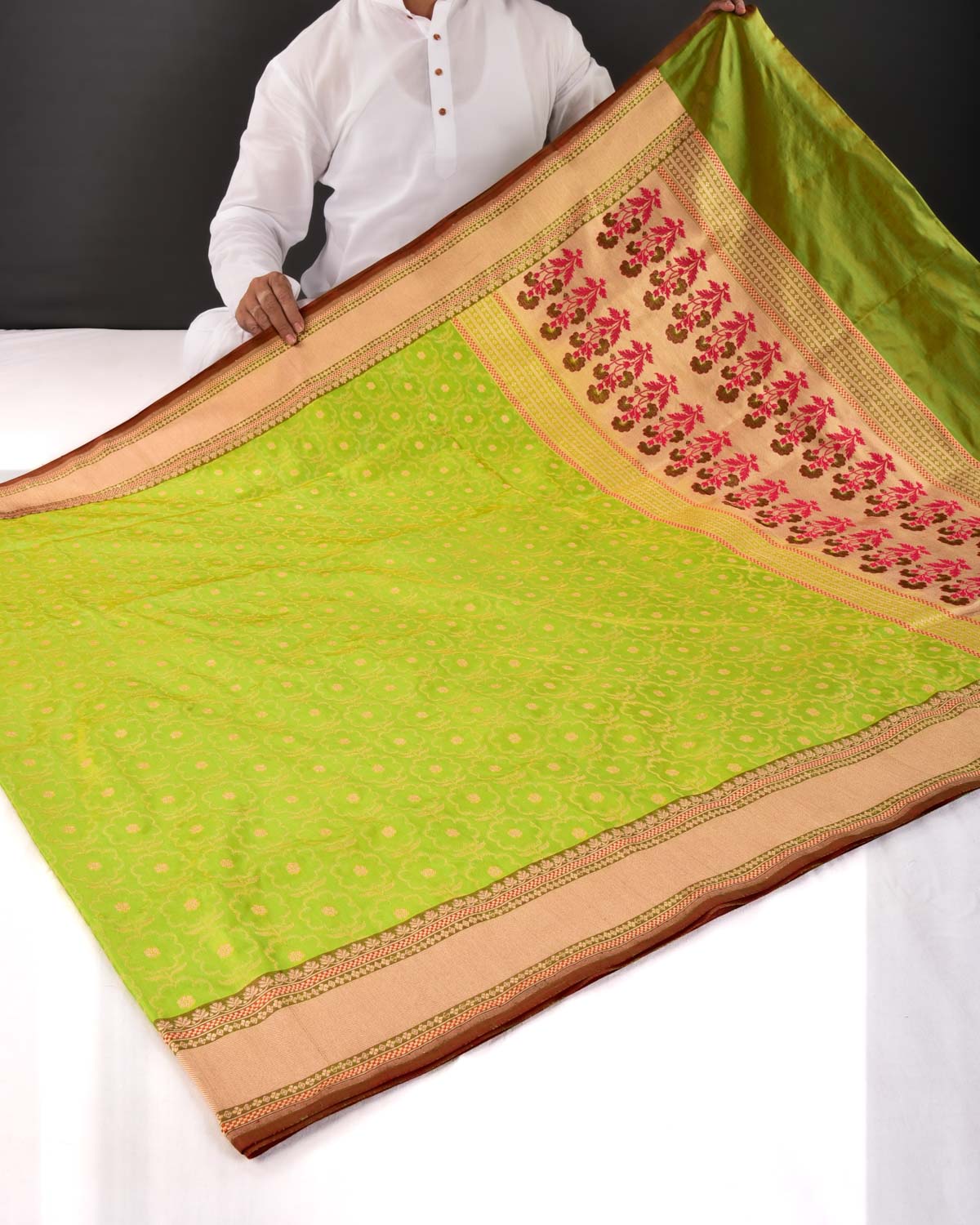 Green Banarasi Gold Zari Floral Buta Cutwork Brocade Handwoven Katan Silk Saree - By HolyWeaves, Benares