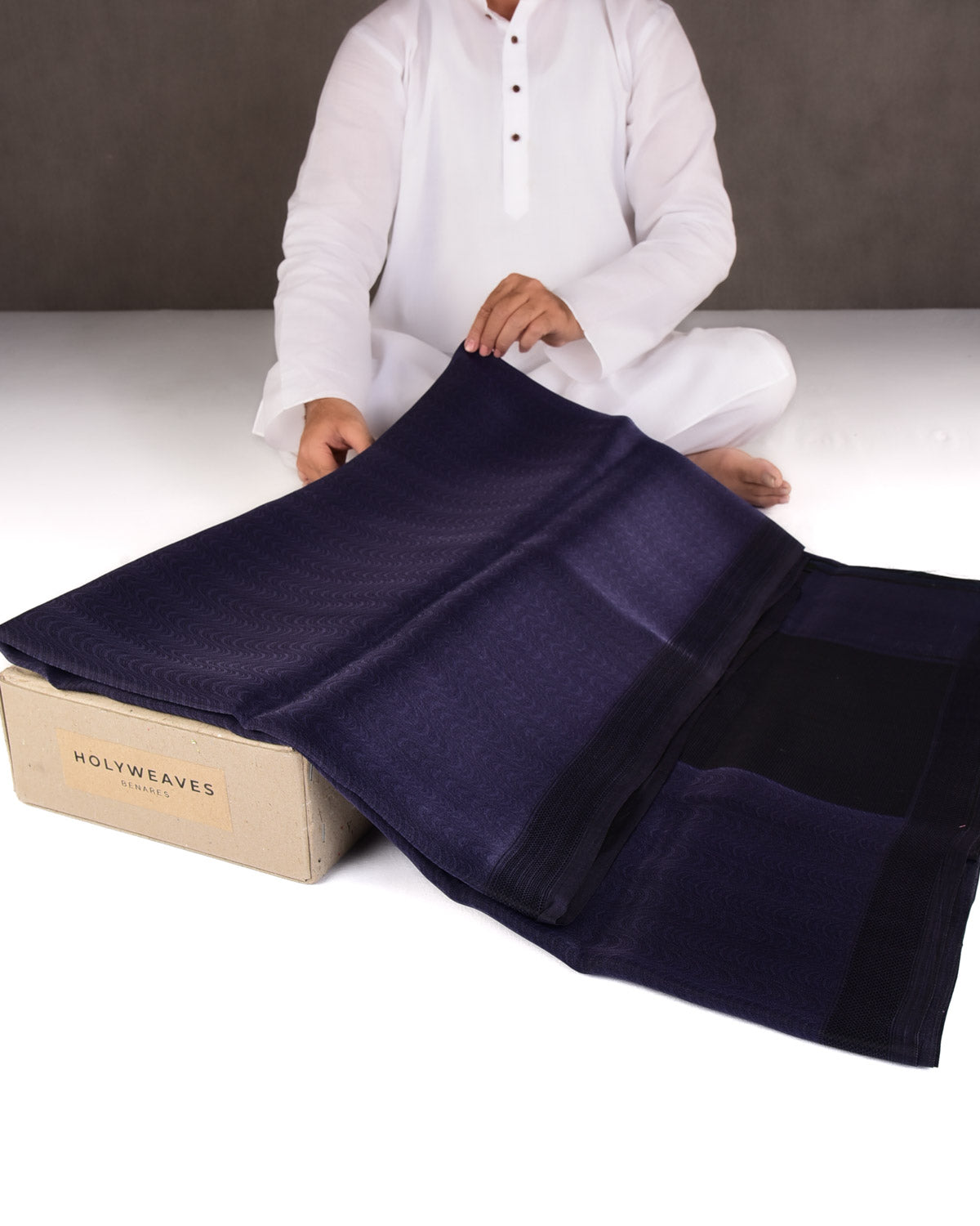 Mauve-ish Blue WATERMARK Illusion Waves Tanchoi Handwoven Kora Silk Banarasi Saree-HolyWeaves