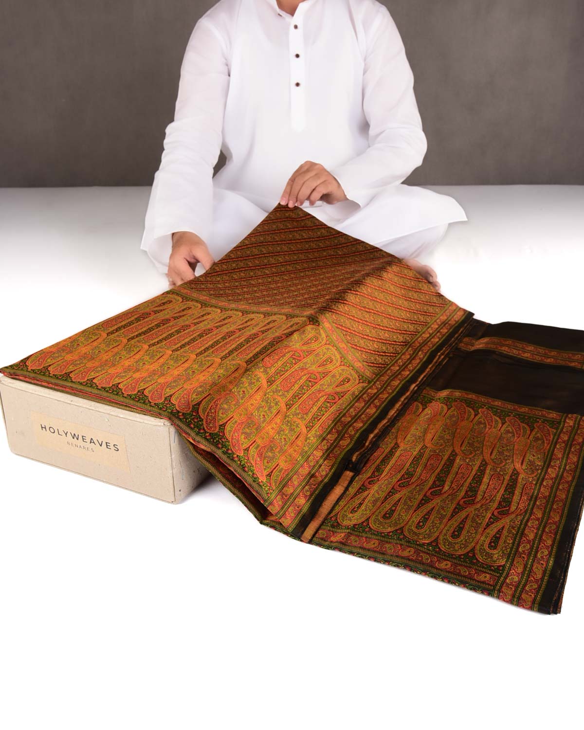 Black Satin Tanchoi Aada Paisley Jamawar Handwoven Katan Silk Banarasi Saree-HolyWeaves