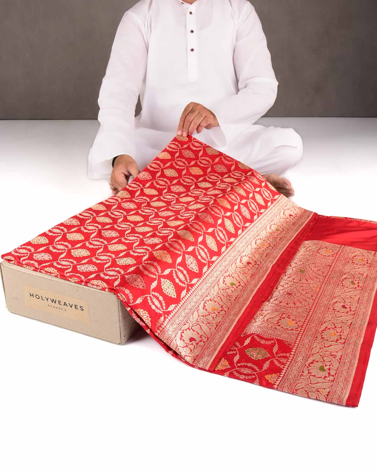 Red Gold Zari Jangla Cutwork Brocade Handwoven Katan Tissue Banarasi Saree