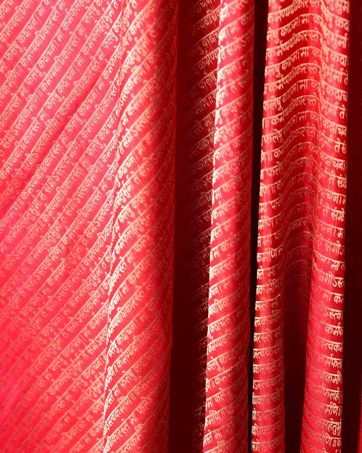 Bridal Ombre Red Silver Zari Geeta Shlok 2.47 Brocade Handwoven Katan Silk Banarasi Dupatta-HolyWeaves