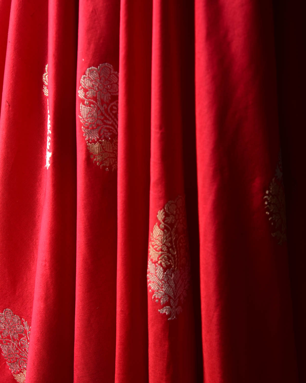 Bridal Red Gold & Silver Zari Buta Kadhuan Brocade Handwoven Katan Silk Banarasi Dupatta-HolyWeaves