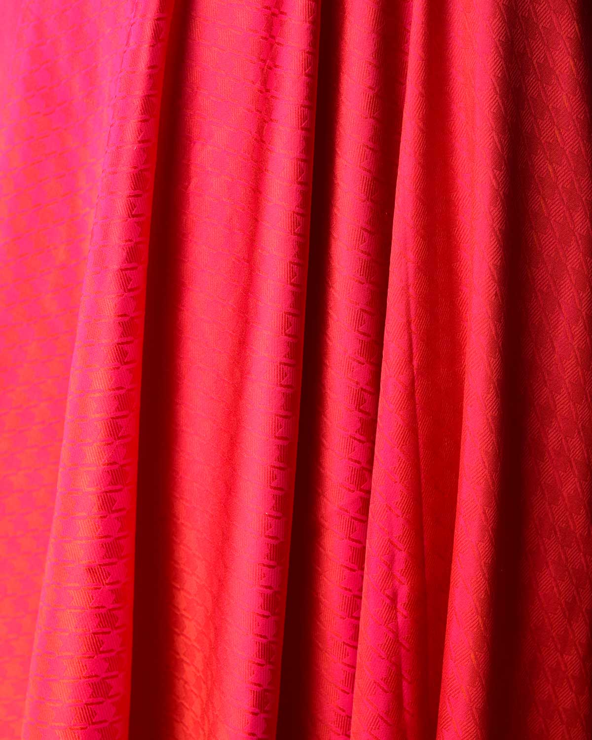 Shot Pink-Orange Houndstooth Tanchoi Handwoven Katan Silk Banarasi Fabric-HolyWeaves
